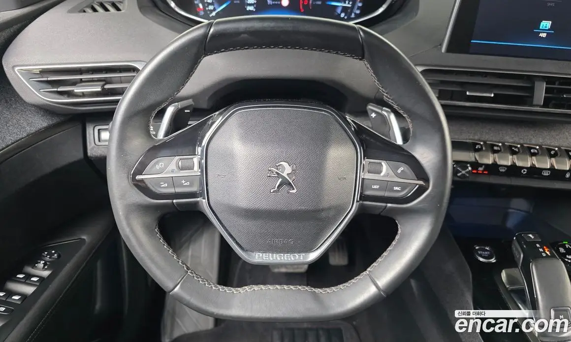 Peugeot 3008 2017 1.6 автомат (гидро), фото 13 Peugeot 3008 2017 1.6 автомат (гидро), фото 13