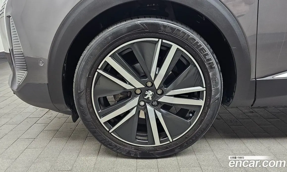 Peugeot 5008 2024 1.2 автомат (гидро), фото 5 Peugeot 5008 2024 1.2 автомат (гидро), фото 5