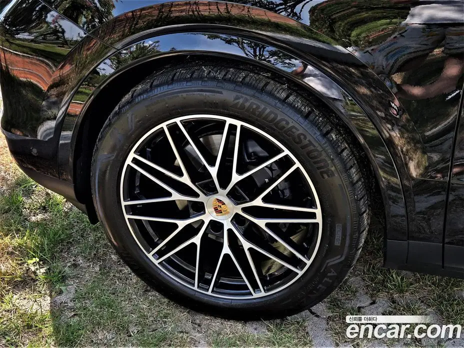 Porsche Cayenne 2023 3.0 автомат (гидро), фото 5