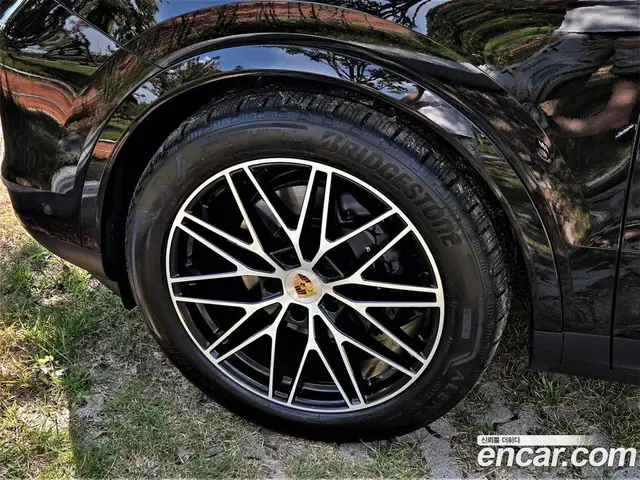 Porsche Cayenne 2023 3.0 автомат (гидро), миниатюра 5