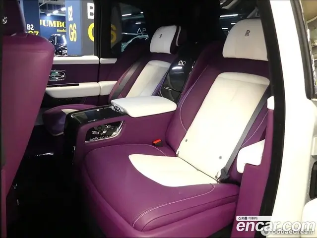 Rolls-Royce Cullinan 2023 6.7 автомат (гидро), миниатюра 7