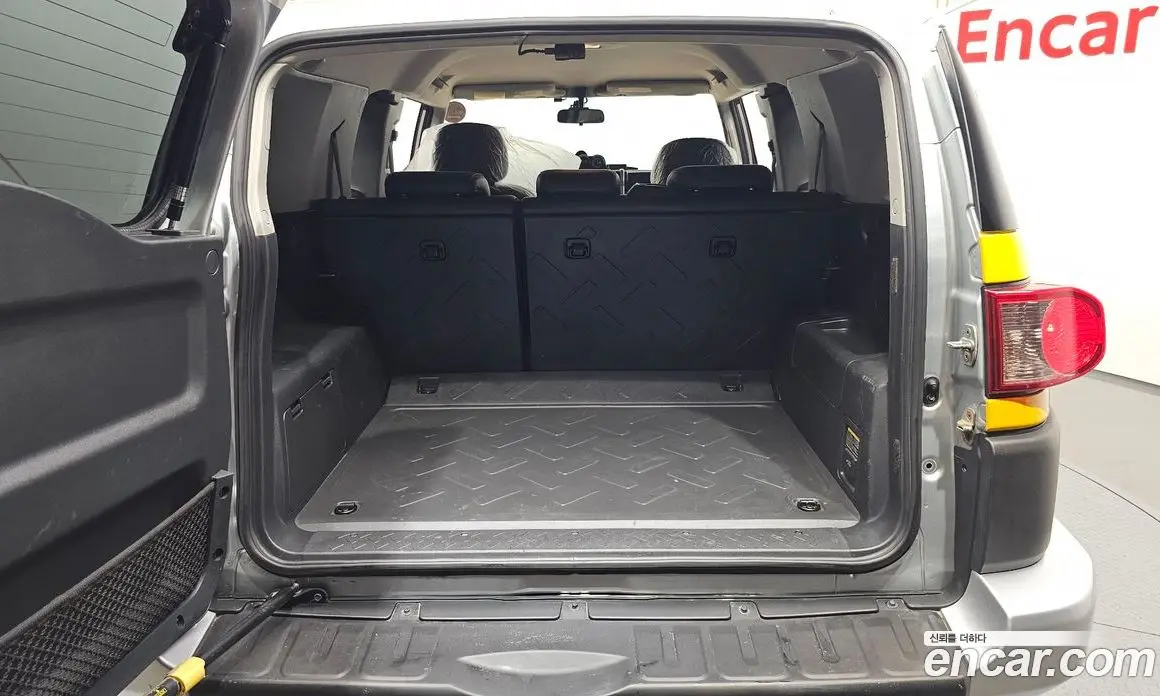 Toyota FJ Cruiser 2007 4.0 автомат (гидро), фото 20 Toyota FJ Cruiser 2007 4.0 автомат (гидро), фото 20