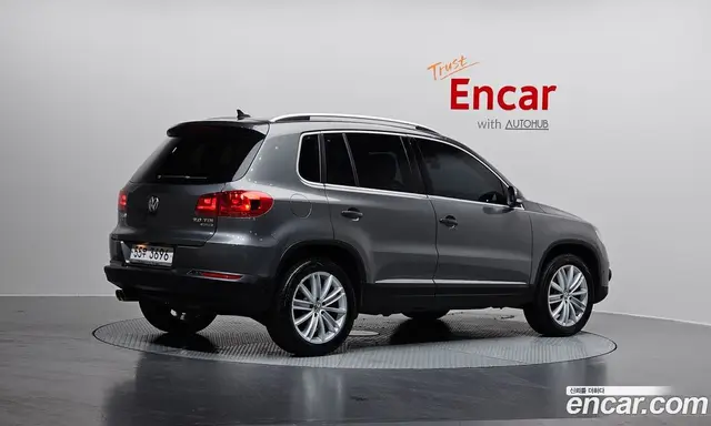 Volkswagen Tiguan 2013 2.0 автомат (гидро), миниатюра 2