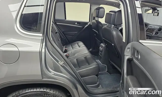 Volkswagen Tiguan 2013 2.0 автомат (гидро), миниатюра 12