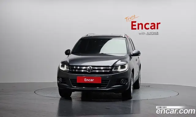 Volkswagen Tiguan 2013 2.0 автомат (гидро), миниатюра 3