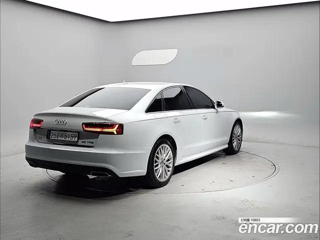 Audi A6 2018 2.0 автомат (гидро), миниатюра 2