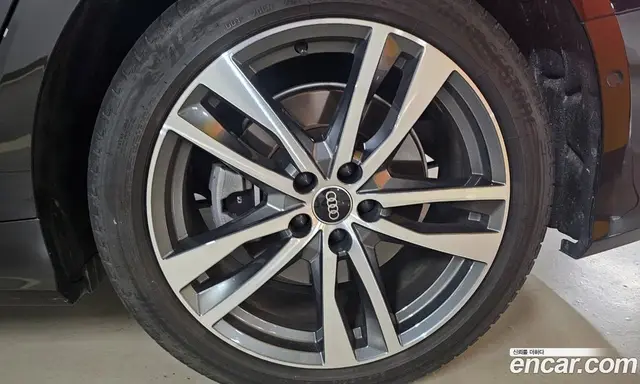 Audi A6 2023 2.0 автомат (гидро), миниатюра 5
