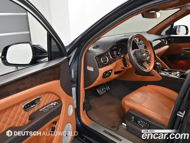 Bentley Bentayga 2021 4.0 автомат (гидро), миниатюра 11