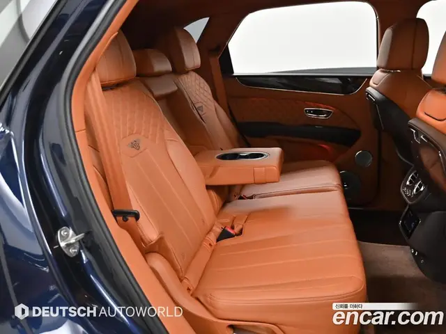 Bentley Bentayga 2021 4.0 автомат (гидро), миниатюра 12