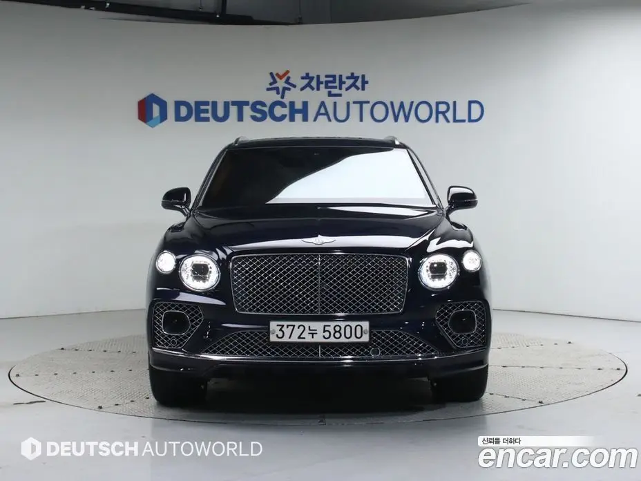 Bentley Bentayga 2021 4.0 автомат (гидро), фото 3