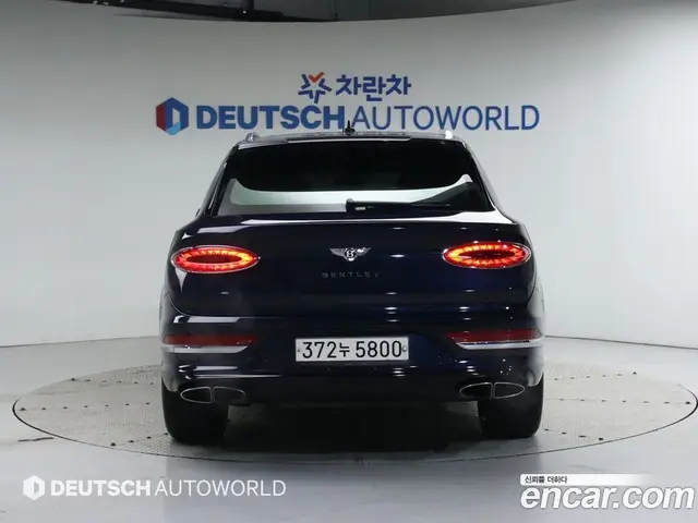 Bentley Bentayga 2021 4.0 автомат (гидро), миниатюра 4