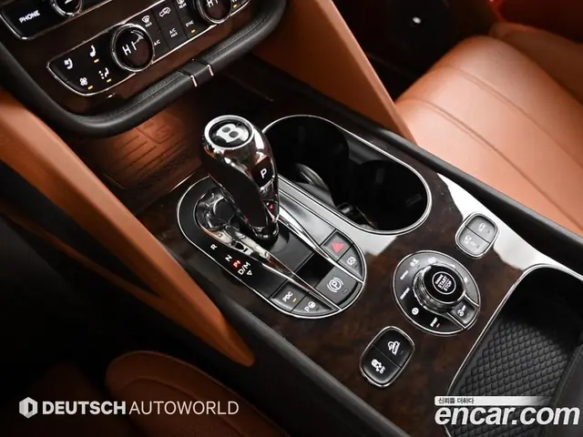 Bentley Bentayga 2021 4.0 автомат (гидро), миниатюра 9