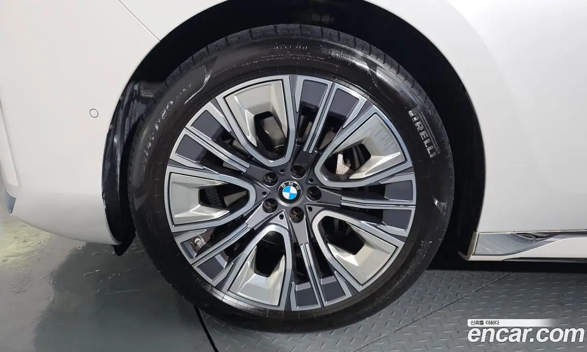 BMW 7 серия 2023 3.0 автомат (гидро), фото 5