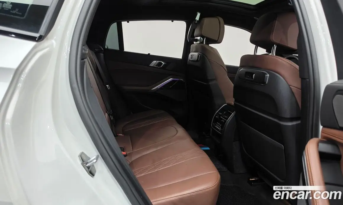 BMW X6 2023 3.0 автомат (гидро), фото 11