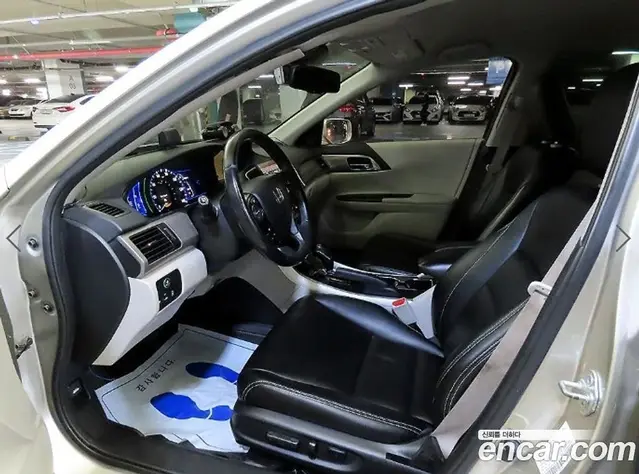 Honda Accord 2014 2.0 автомат (гидро), миниатюра 6