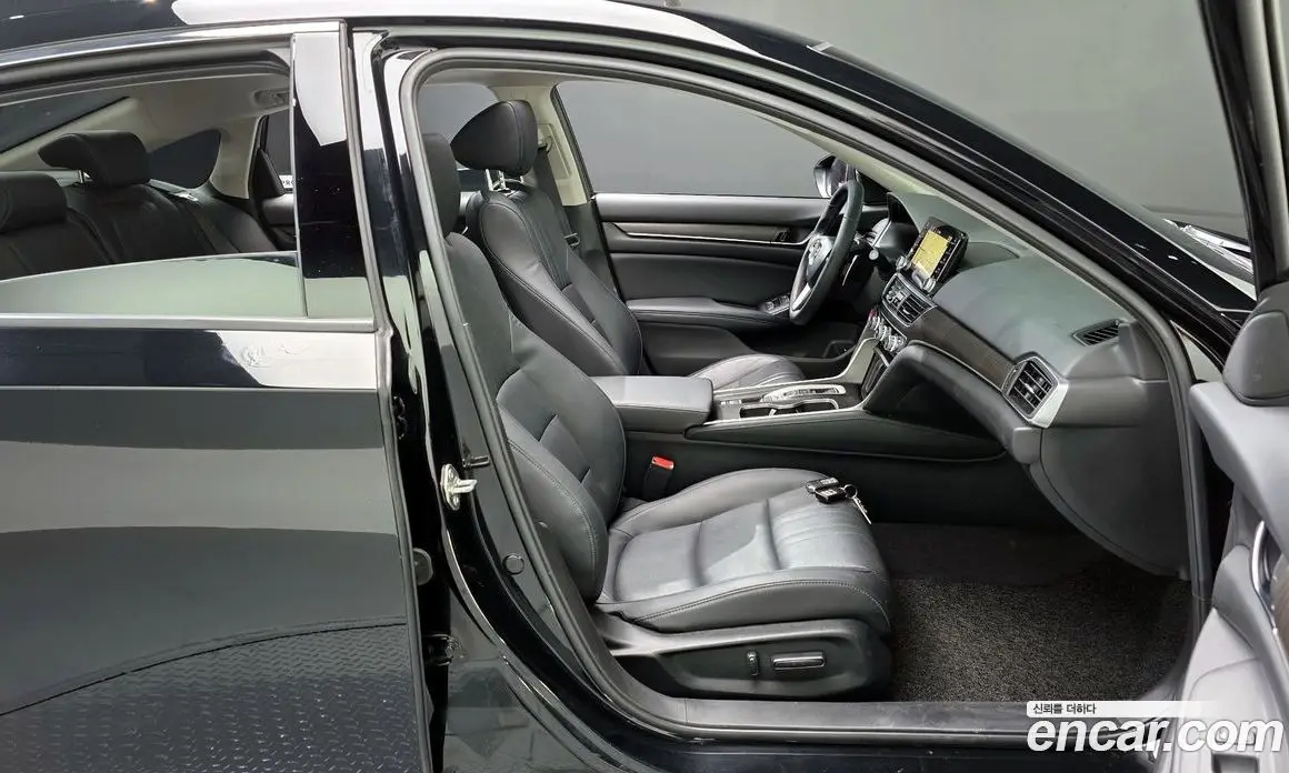 Honda Accord 2018 2.0 автомат (гидро), фото 10 Honda Accord 2018 2.0 автомат (гидро), фото 10