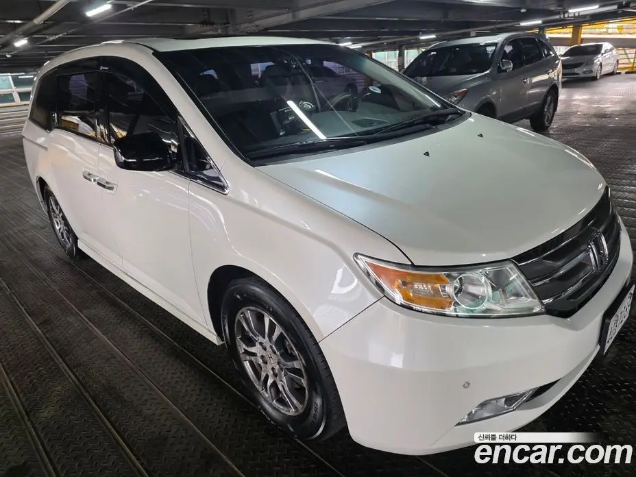 Honda Odyssey 2013 3.5 автомат (гидро), фото 2 Honda Odyssey 2013 3.5 автомат (гидро), фото 2