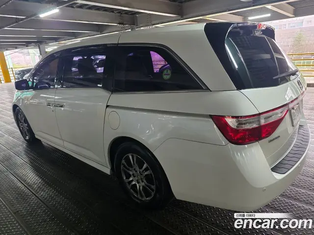 Honda Odyssey 2013 3.5 автомат (гидро), миниатюра 5 Honda Odyssey 2013 3.5 автомат (гидро), миниатюра 5