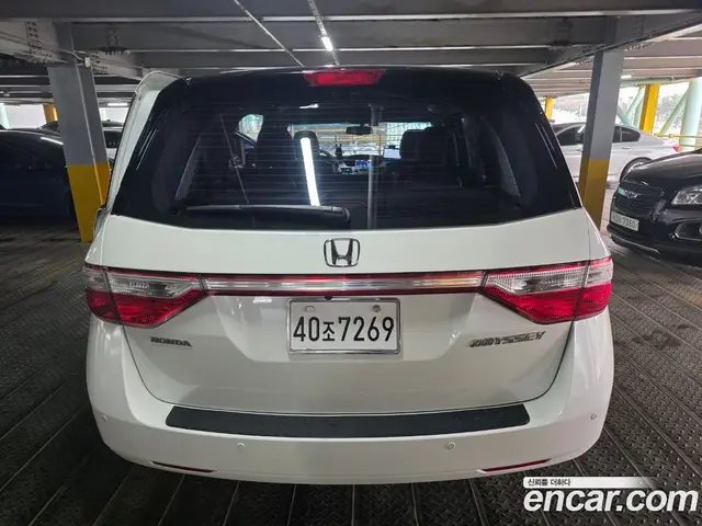 Honda Odyssey 2013 3.5 автомат (гидро), миниатюра 6 Honda Odyssey 2013 3.5 автомат (гидро), миниатюра 6