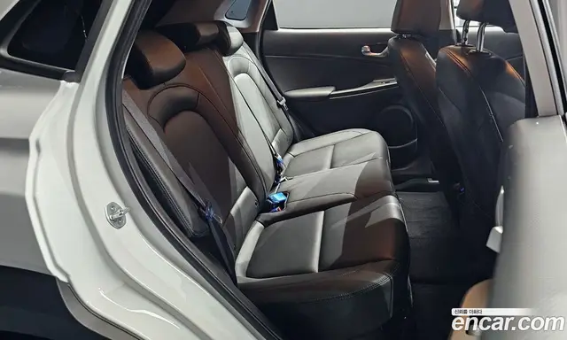 Hyundai Kona 2023 1.6 автомат (гидро), миниатюра 12