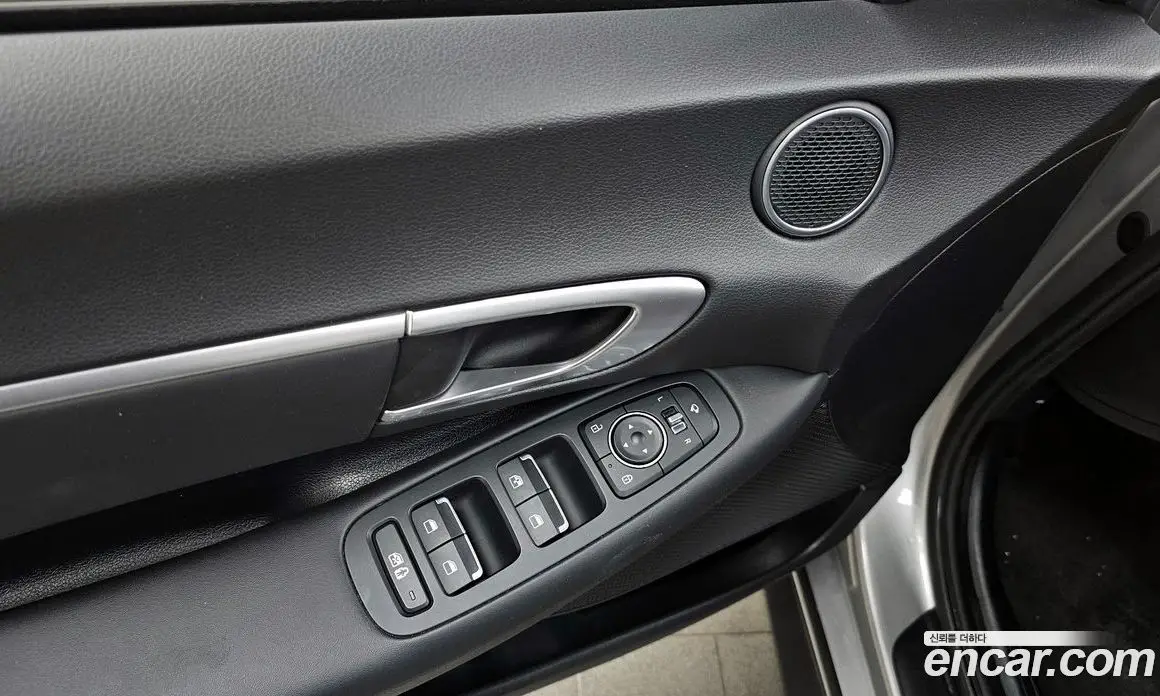 Hyundai Sonata 2019 2.0 автомат (гидро), фото 17 Hyundai Sonata 2019 2.0 автомат (гидро), фото 17