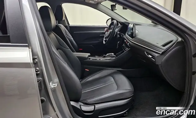 Hyundai Sonata 2019 2.0 автомат (гидро), миниатюра 10 Hyundai Sonata 2019 2.0 автомат (гидро), миниатюра 10