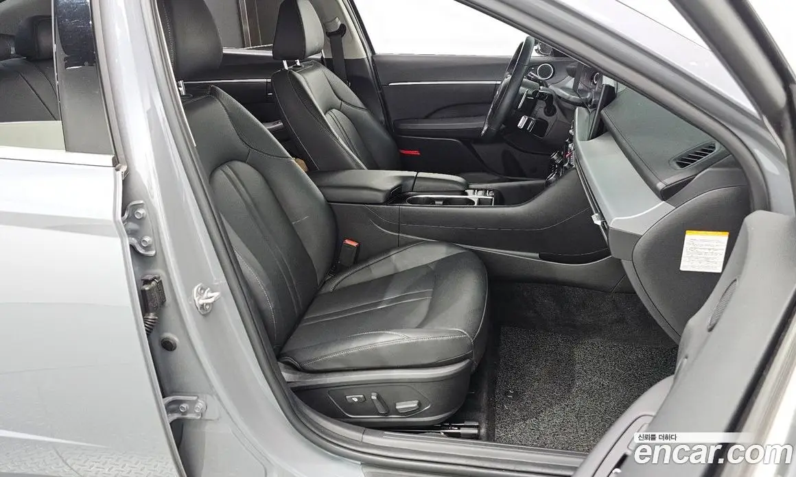 Hyundai Sonata 2023 2.0 автомат (гидро), фото 11