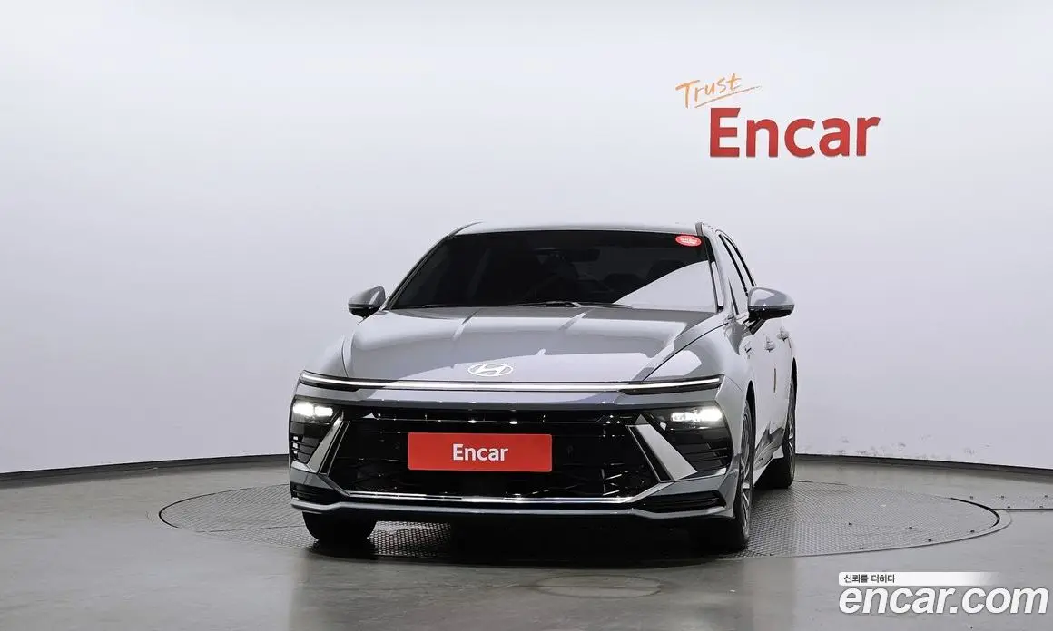 Hyundai Sonata 2023 2.0 автомат (гидро), фото 3