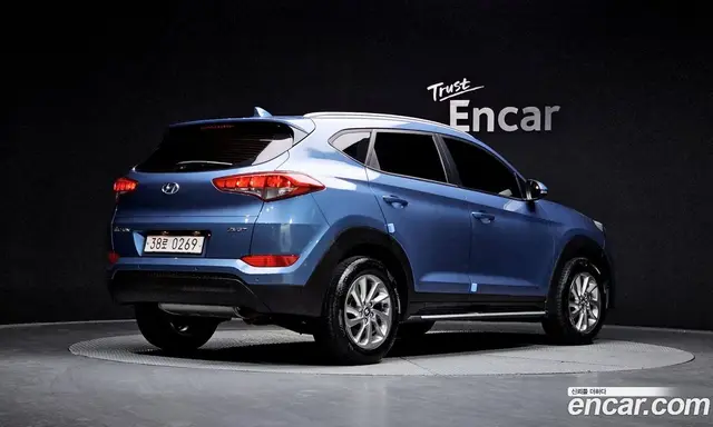 Hyundai Tucson 2016 1.7 автомат (гидро), миниатюра 2 Hyundai Tucson 2016 1.7 автомат (гидро), миниатюра 2