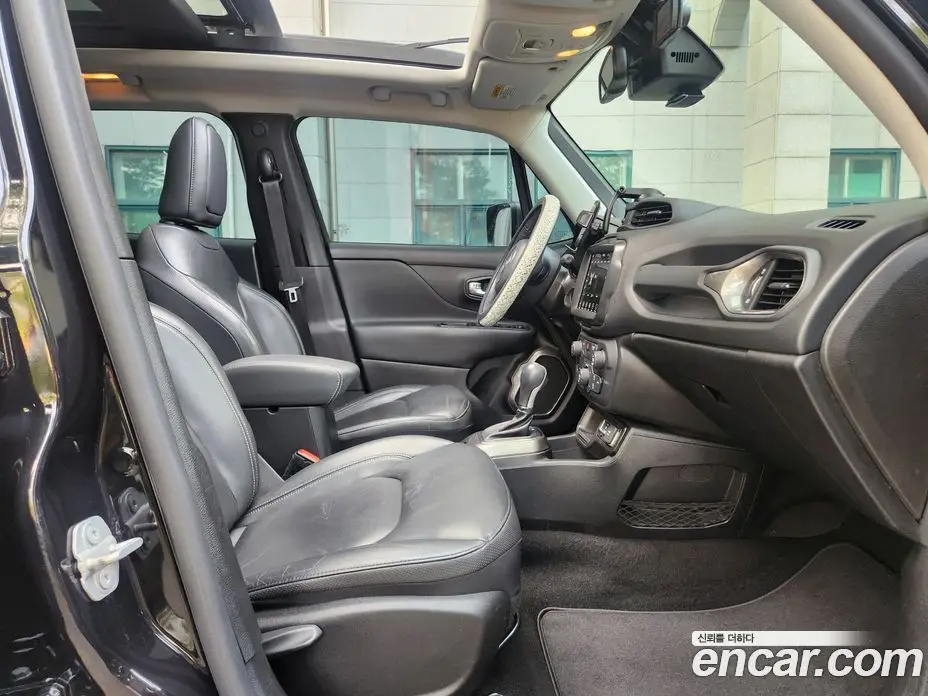 Jeep Renegade 2019 2.4 автомат (гидро), фото 10 Jeep Renegade 2019 2.4 автомат (гидро), фото 10