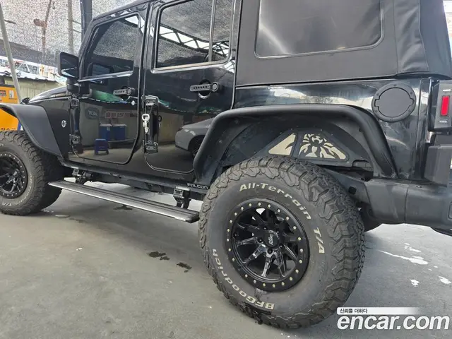 Jeep Wrangler 2011 2.8 автомат (гидро), миниатюра 4 Jeep Wrangler 2011 2.8 автомат (гидро), миниатюра 4
