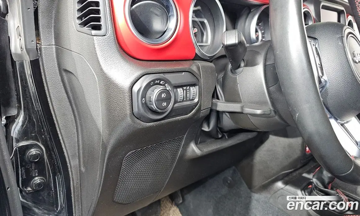 Jeep Wrangler 2022 2.0 автомат (гидро), фото 14 Jeep Wrangler 2022 2.0 автомат (гидро), фото 14