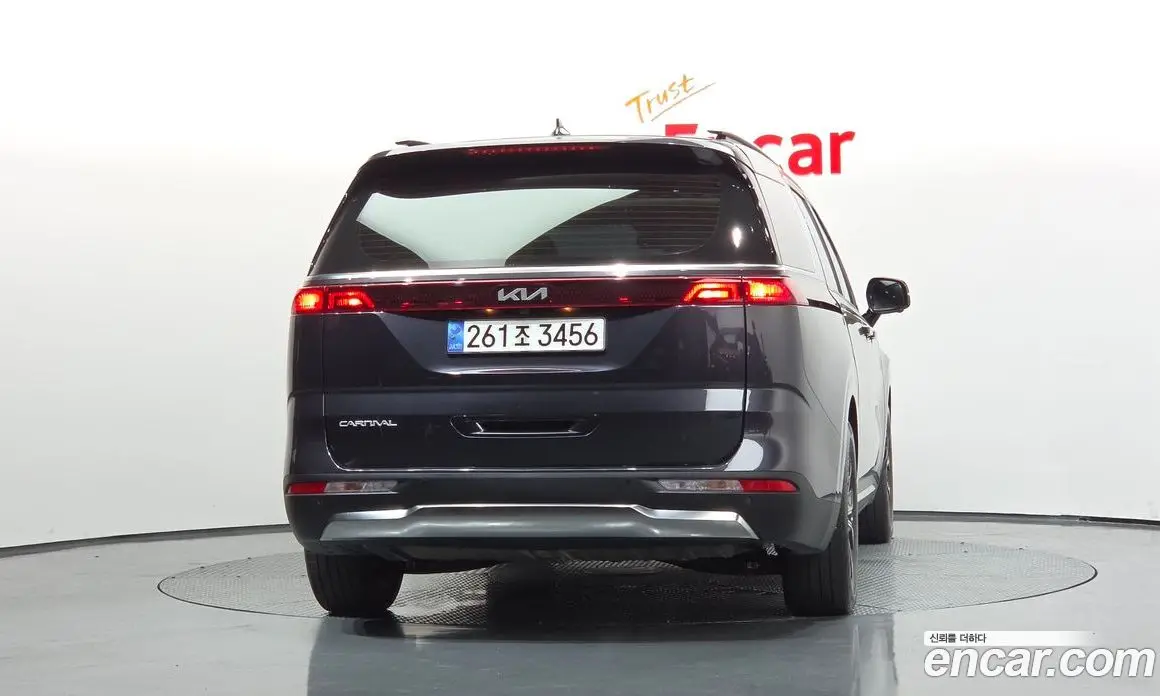 Kia Carnival 2023 2.2 автомат (гидро), фото 4