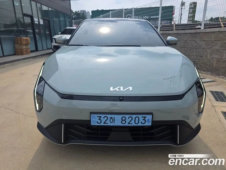 Kia EV4 2026 1.6 автомат (гидро), фото 3 Kia EV4 2026 1.6 автомат (гидро), фото 3