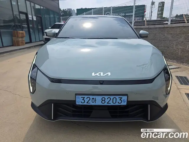 Kia EV4 2026 1.6 автомат (гидро), миниатюра 3 Kia EV4 2026 1.6 автомат (гидро), миниатюра 3