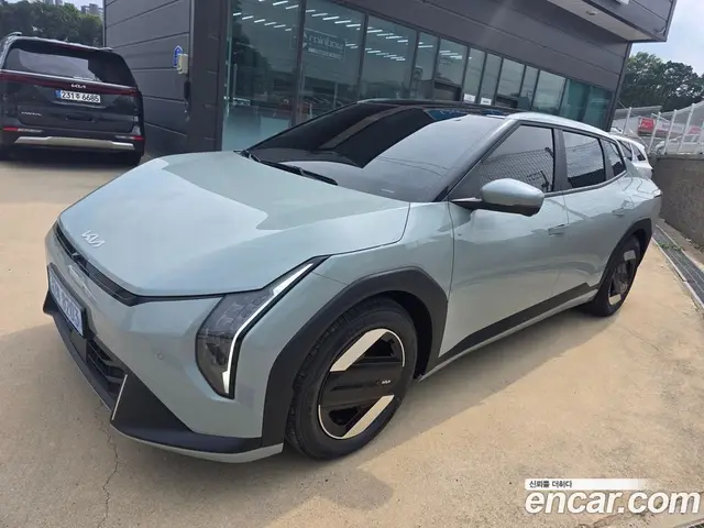 Kia EV4 2026 1.6 автомат (гидро), миниатюра 5 Kia EV4 2026 1.6 автомат (гидро), миниатюра 5