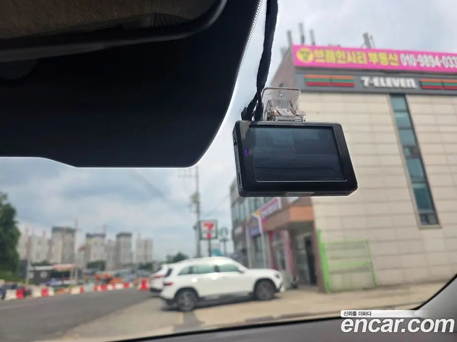 Kia EV4 2026 1.6 автомат (гидро), фото 6 Kia EV4 2026 1.6 автомат (гидро), фото 6