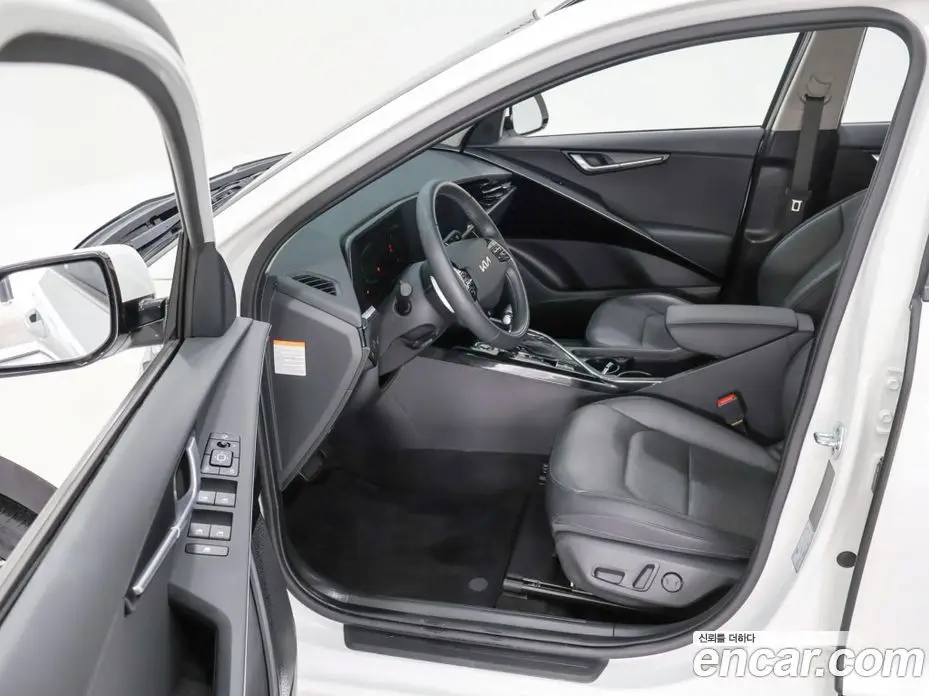 Kia Niro 2022 1.6 автомат (гидро), фото 9 Kia Niro 2022 1.6 автомат (гидро), фото 9