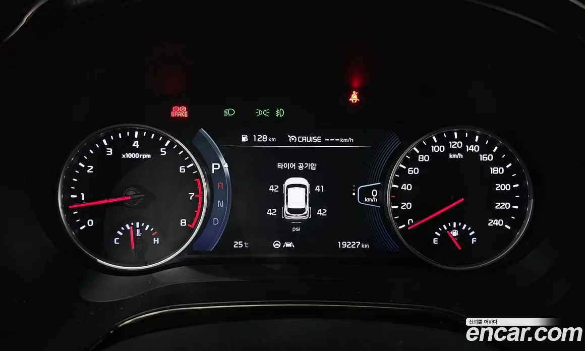 Kia Seltos 2022 1.6 автомат (гидро), фото 8 Kia Seltos 2022 1.6 автомат (гидро), фото 8