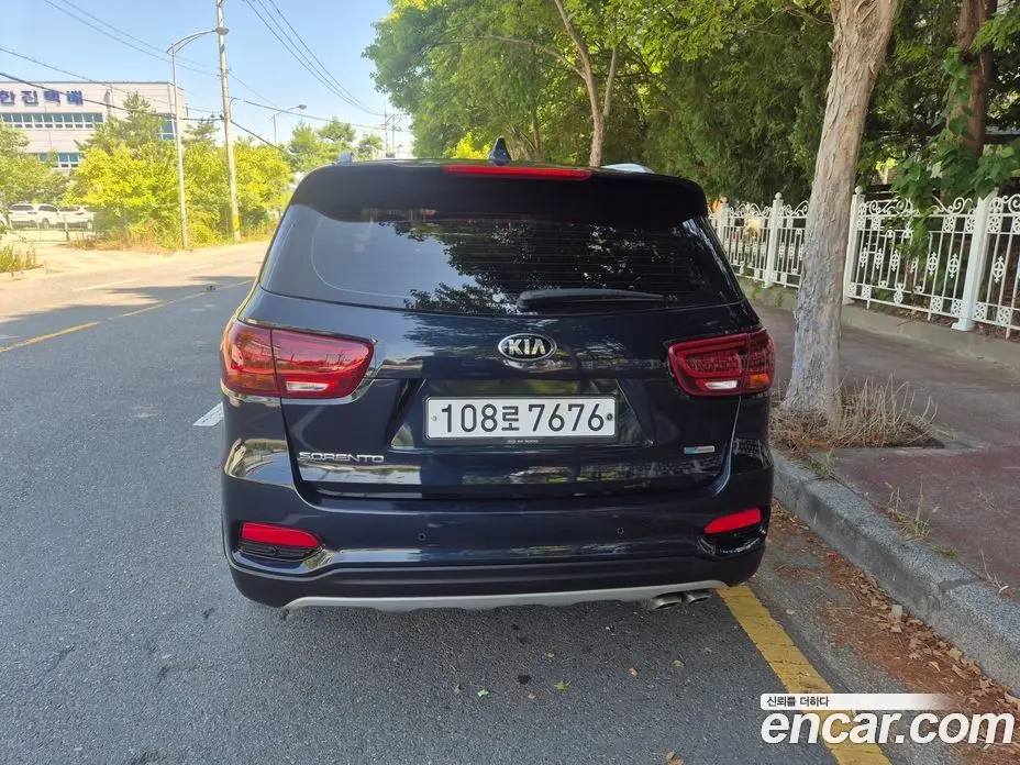 Kia Sorento 2019 2.0 автомат (гидро), фото 4 Kia Sorento 2019 2.0 автомат (гидро), фото 4