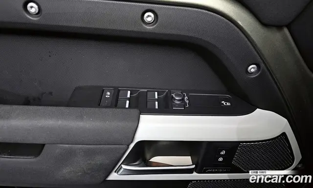 Land Rover Defender 2021 3.0 автомат (гидро), миниатюра 12