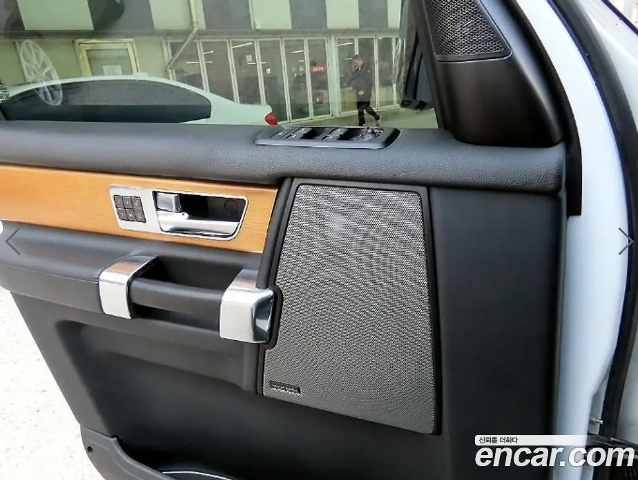 Land Rover Discovery 2013 3.0 автомат (гидро), фото 11 Land Rover Discovery 2013 3.0 автомат (гидро), фото 11