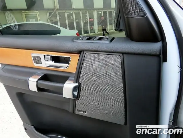 Land Rover Discovery 2013 3.0 автомат (гидро), миниатюра 11 Land Rover Discovery 2013 3.0 автомат (гидро), миниатюра 11