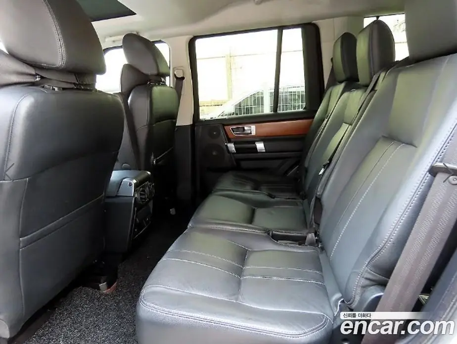 Land Rover Discovery 2013 3.0 автомат (гидро), фото 6 Land Rover Discovery 2013 3.0 автомат (гидро), фото 6