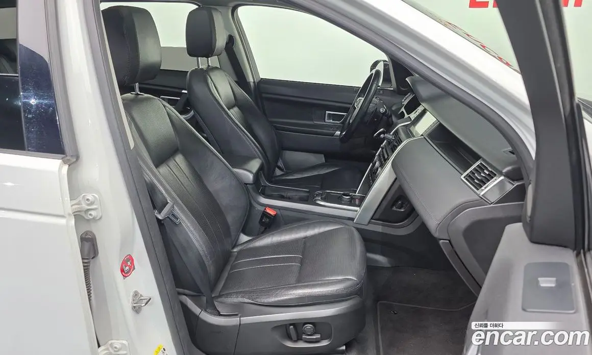 Land Rover Discovery Sport 2018 2.0 автомат (гидро), фото 11