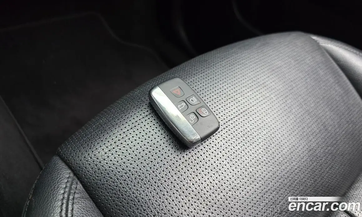 Land Rover Discovery Sport 2018 2.0 автомат (гидро), фото 18