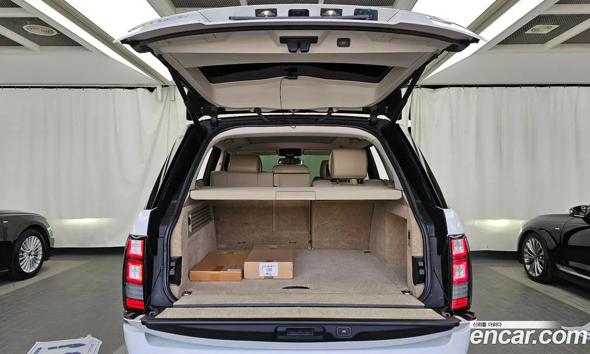 Land Rover Range Rover 2016 4.4 автомат (гидро), фото 20 Land Rover Range Rover 2016 4.4 автомат (гидро), фото 20
