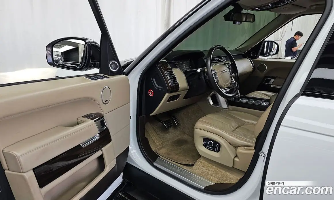 Land Rover Range Rover 2016 4.4 автомат (гидро), фото 10 Land Rover Range Rover 2016 4.4 автомат (гидро), фото 10
