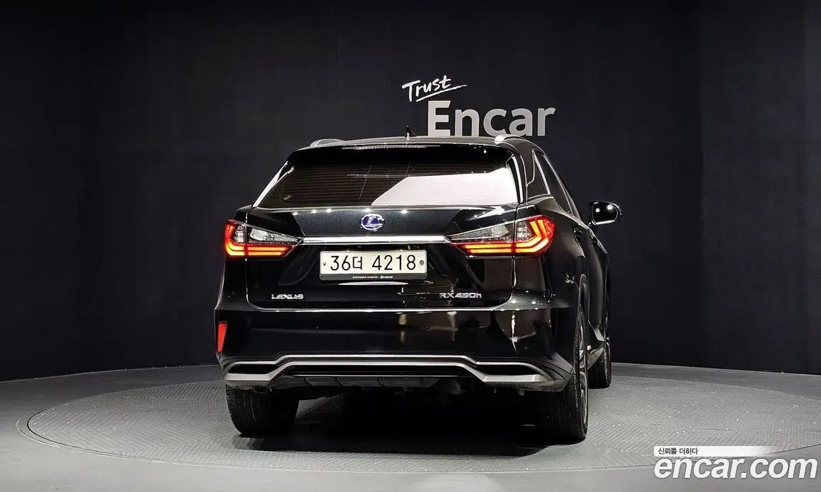 Lexus RX 2017 3.5 автомат (гидро), фото 4