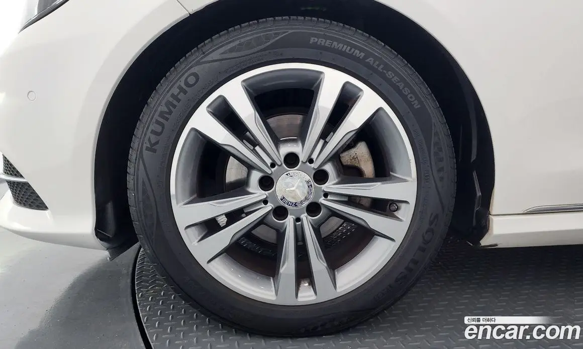 Mercedes-Benz E-Class 2015 2.1 автомат (гидро), фото 5 Mercedes-Benz E-Class 2015 2.1 автомат (гидро), фото 5